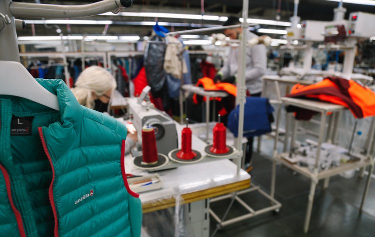Empresa local fabricará la ropa para los guardaparques de TODO el país