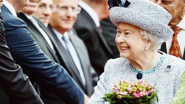 Reino Unido en vilo por la salud de la Reina Isabel II