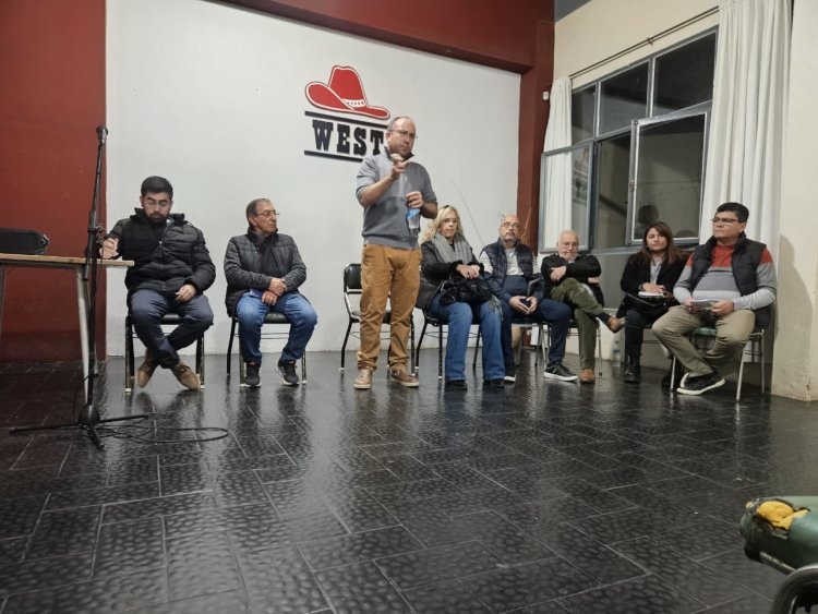 Miodowsky encabezó un encuentro vecinal en la zona centro de Rivadavia
