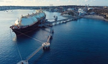 EUA y Europa firman un acuerdo para limitar la dependencia energética de Moscú