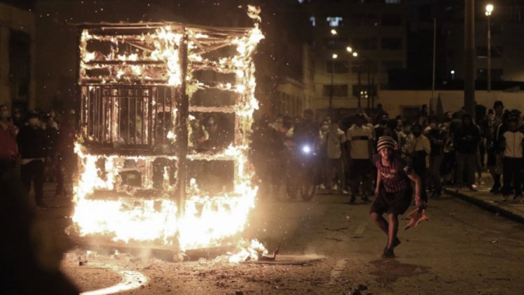 Disturbios en Perú dejaron unos 25 policías heridos en Lima