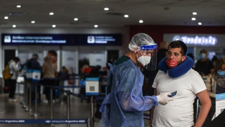 El Gobierno flexibiliza los requisitos para ingresar al país