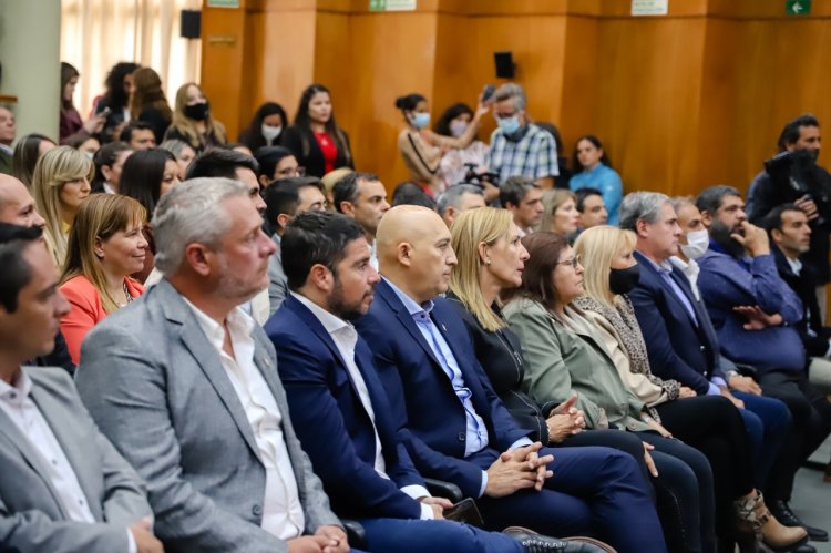 Histórica repavimentación de avenidas Libertador, Central y Córdoba