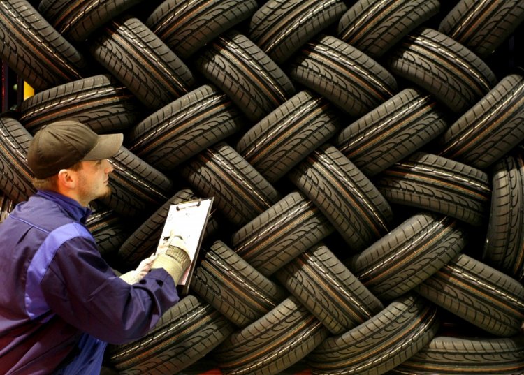 El Gobierno intimó a fabricantes de neumáticos a trasparentar costos de producción