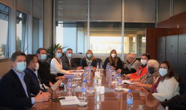 Salud se reunió con el Colegio Médico