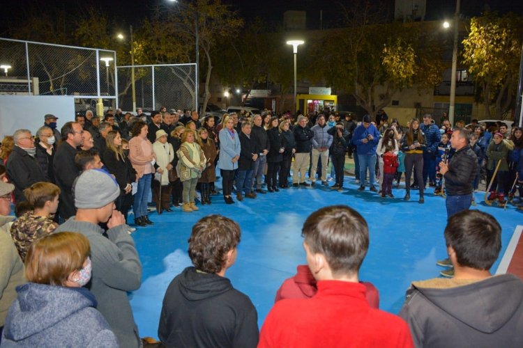 De un basural a un polideportivo