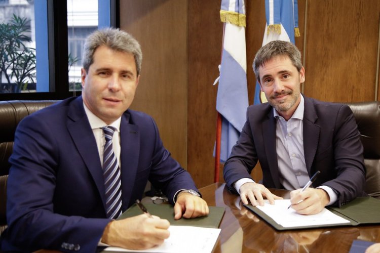 Uñac firmo convenios con el Consejo Federal de Inversiones