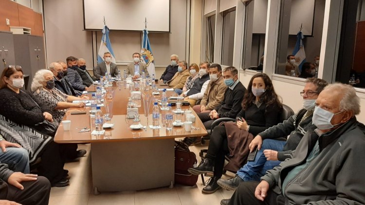Reunión con gremios no docentes,  se realiza en paralelo con la docente.