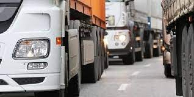 Transportistas protestan por la falta de gasoil en distintas zonas del país