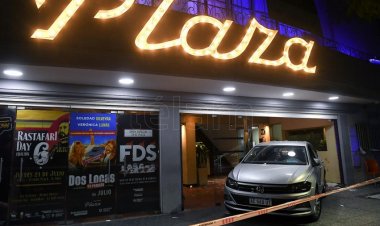 Mendoza: conductor chocó un teatro y  dejó un saldo de 23 heridos