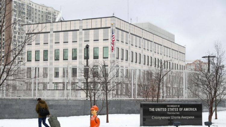 Estados Unidos pide a sus ciudadanos que abandonen Ucrania "de inmediato"