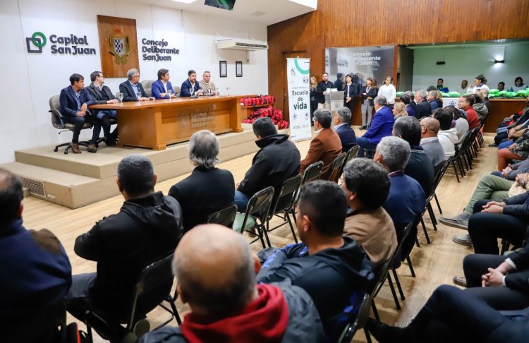 Capital equipó 50 clubes para una práctica deportiva segura