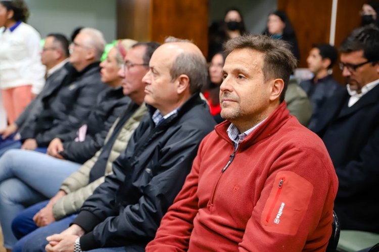 Capital equipó 50 clubes para una práctica deportiva segura