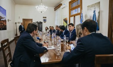 El gobernador mantuvo una reunión con el Gabinete provincial