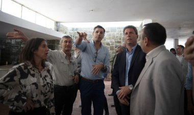 El gobernador recorrió la obra de refacción de un hotel termal en Iglesia