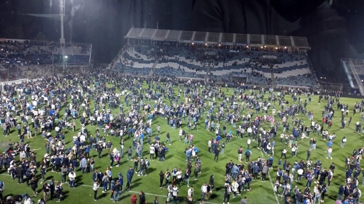Un muerto tras los graves incidentes en Gimnasia-Boca