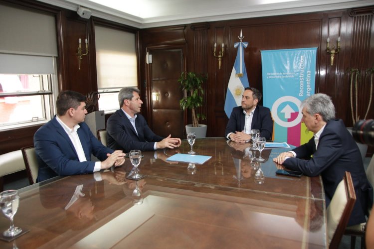 Uñac gestionó ante Nación fondos por $165 millones para equipar a la Brigada de Incendios Forestal