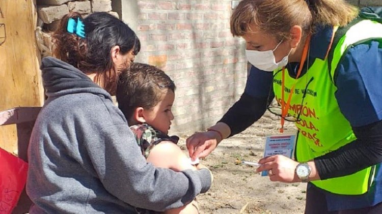 Resta vacunar a 10.658 niños y niñas contra el sarampión, rubéola, paperas y polio