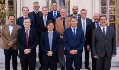 La Liga de Gobernadores llamó a impedir el "avasallamiento de las bases del federalismo"