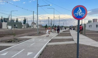 Entregaron un barrio de 171 viviendas con ciclovias en Rivadavia