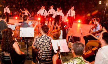 Más de 60 músicos se unen en un concierto navideño