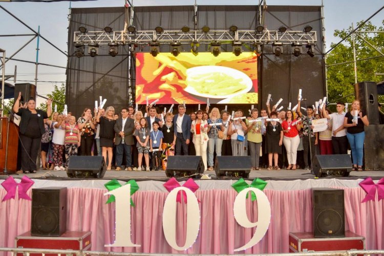 Más de 20.000 personas celebraron los 109 años con una gran fiesta popular