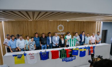 Fútbol de verano con dos torneos simultáneos