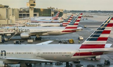 En EEUU una falla de sistema hizo aterrizar de emergencia a cientos de aviones