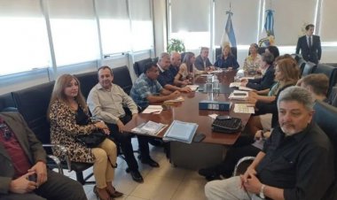 Docentes aceptaron aumento del 71.1% en tres tramos