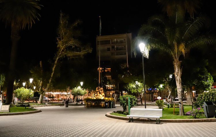 La Plaza 25 de Mayo comienza a brillar
