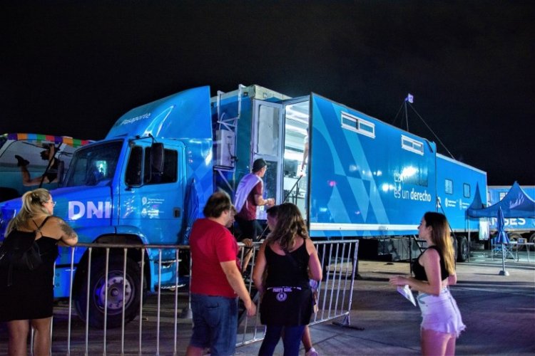 FNS: se realizaron 1430 DNI gratuito y  502 Pasaportes