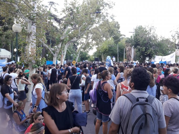 Docentes autoconvocados rechazaron la propuesta del gobierno