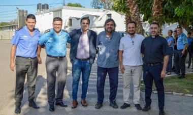 El Servicio Penitenciario recibió la visita del padre Pepe Di Paola