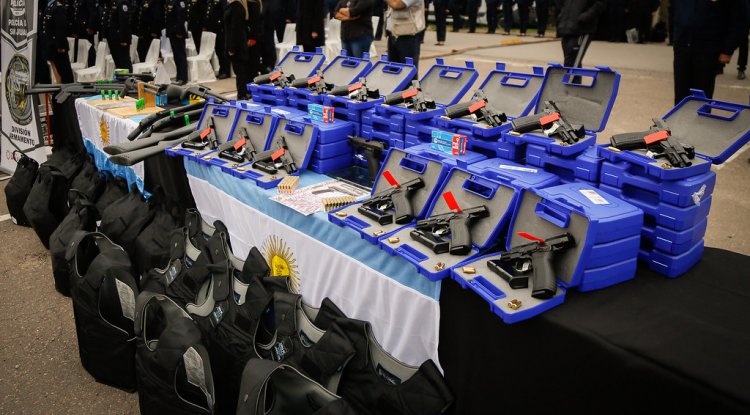 Juraron 591 agentes de la Policía de San Juan y entregaron movilidades y equipamiento