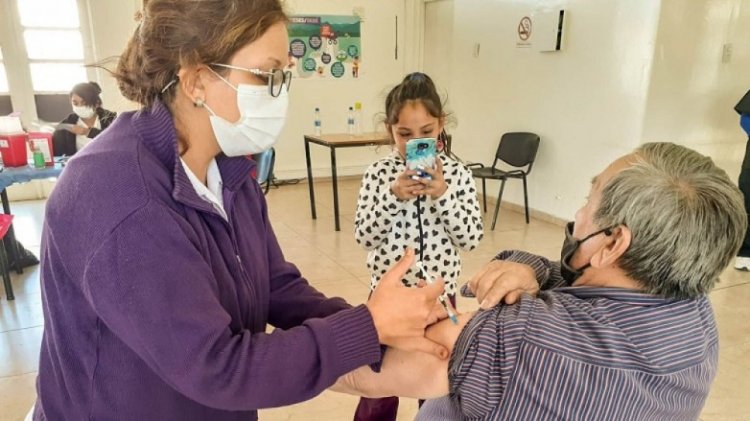 Operativos de vacunación en diferentes zonas sanitarias de la provincia