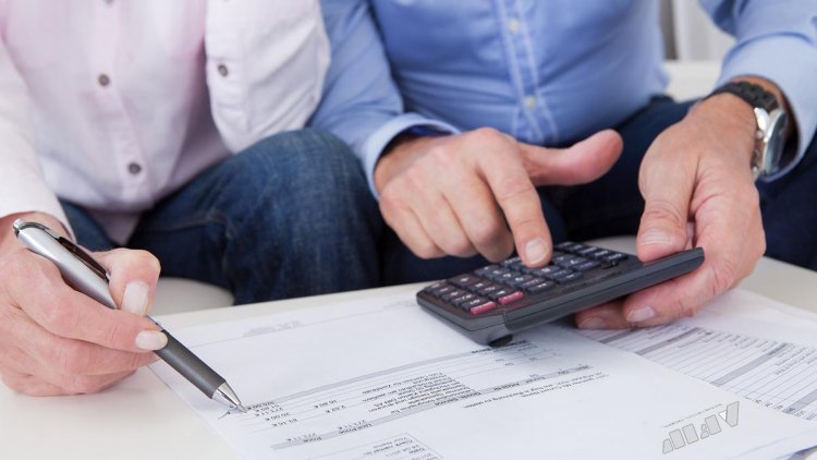 El Gobierno sube a $500 mil el piso de Ganancias