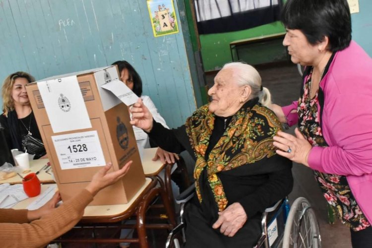 Marcelina con 99 años fue a votar