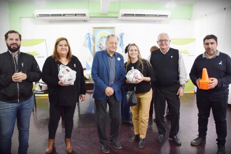 Pocito: entregaron elementos para práctica deportiva