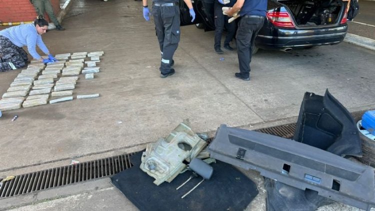 Un perro de la Aduana halló varios paquetes de cannabis valuado en $33 millones