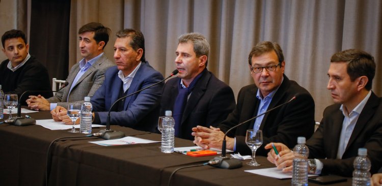 Entregaron subsidios a jóvenes emprendedores