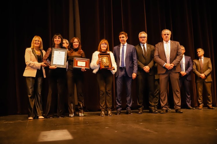 Estos son los cuatro Vecinos Ilustres que fueron destacados en una noche de gala emotiva