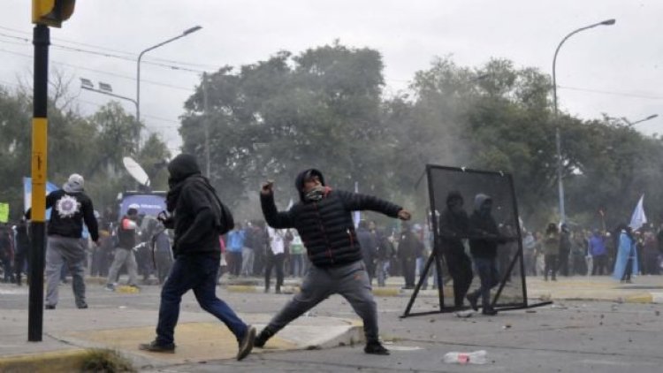 Las duras imágenes que dejaron las protestas en Jujuy