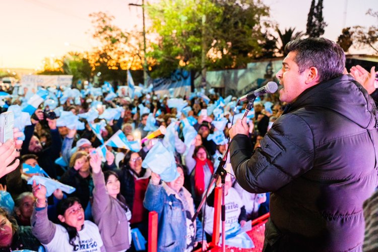 Orrego finalizó la campaña con la "Caravana del Despertar "