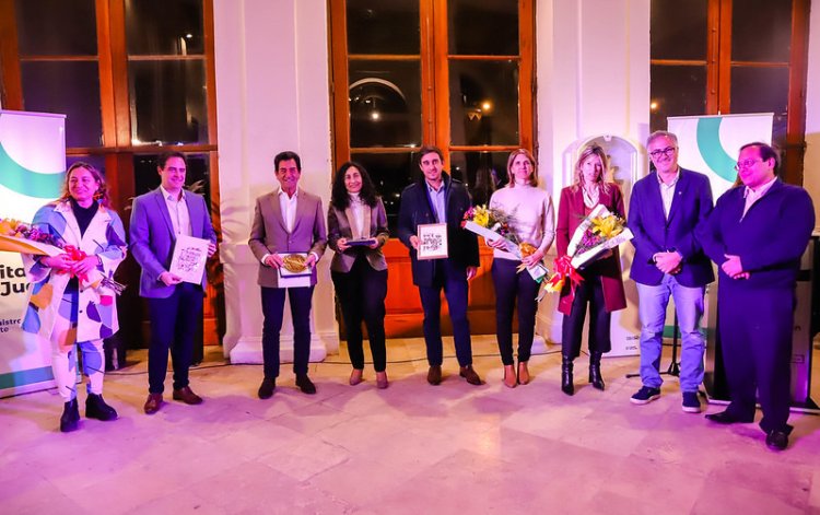 La semana próxima se conocerán las artistas ganadoras de “Salón Juego de Damas”