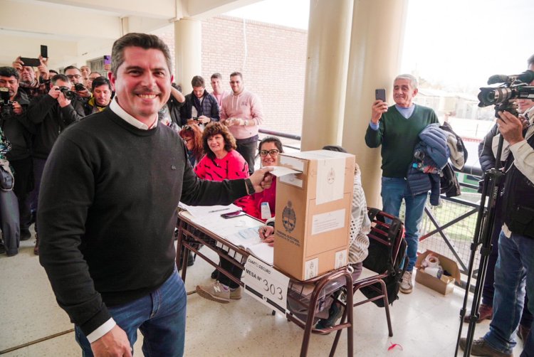 Marcelo Orrego ya emitió su voto