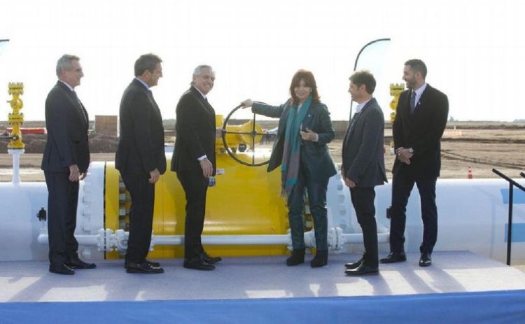 Massa, Alberto y Cristina inauguraron el primer tramo del Gasoducto Néstor Kirchner