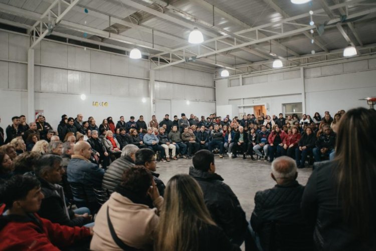 Sergio Uñac se reunió con dirigentes de Caucete