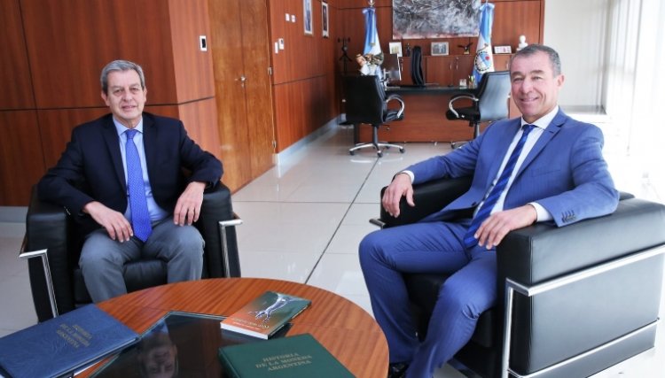 Con un encuentro entre Gattoni y Martín arrancó la transición en el Poder Legislativo
