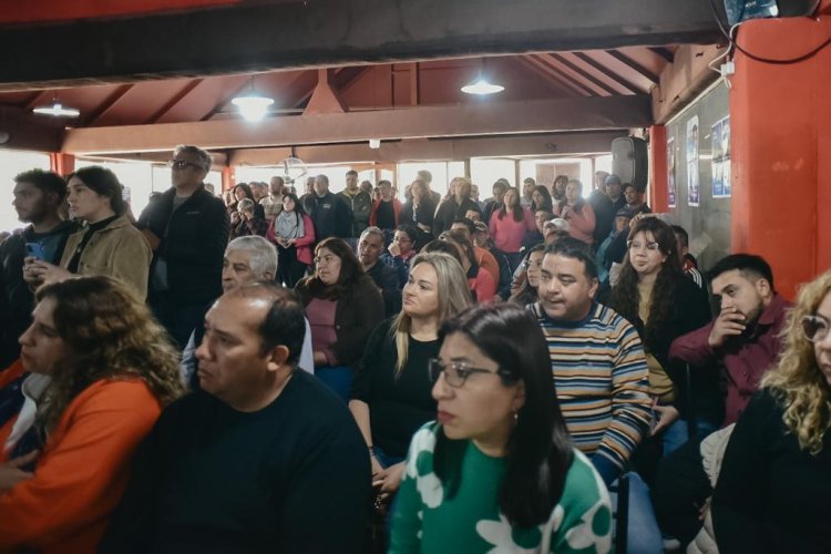 Sergio Uñac recorrió Valle Fértil y se reunió con dirigentes