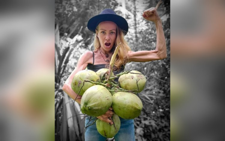 Influencer de 39 años murió después de hacer una dieta a base de frutas exóticas